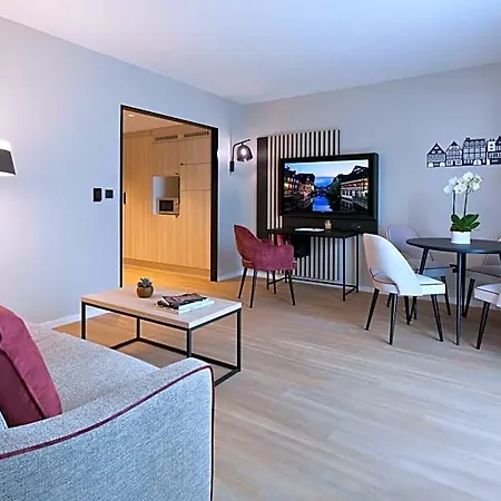 Citadines Eurometropole - Restaurant & 4* Štrasburk