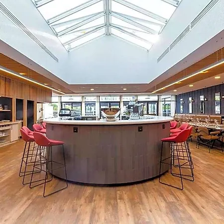 Апарт-отель Citadines Eurometropole - Restaurant & 4*